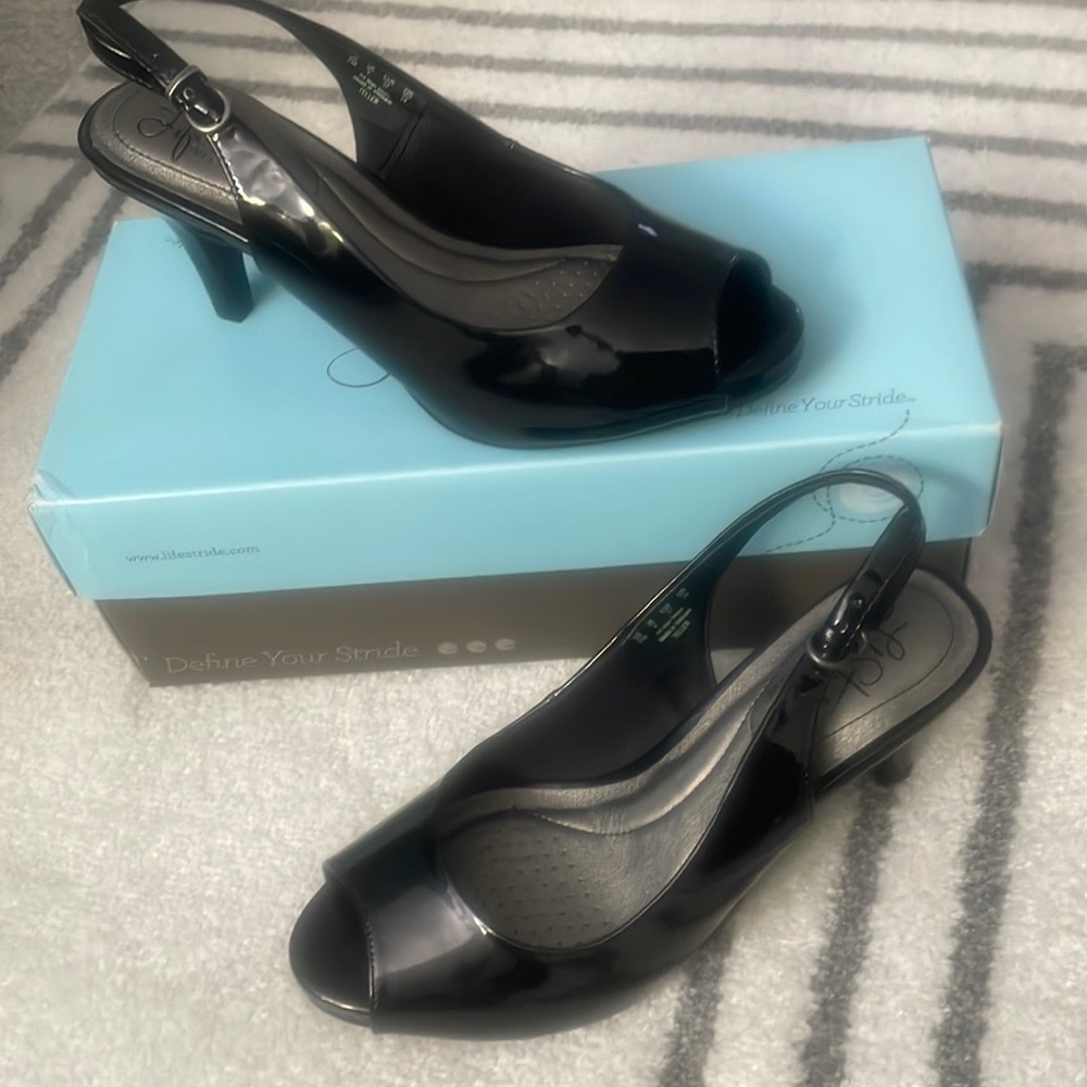 Life Stride patent peep toe heels
